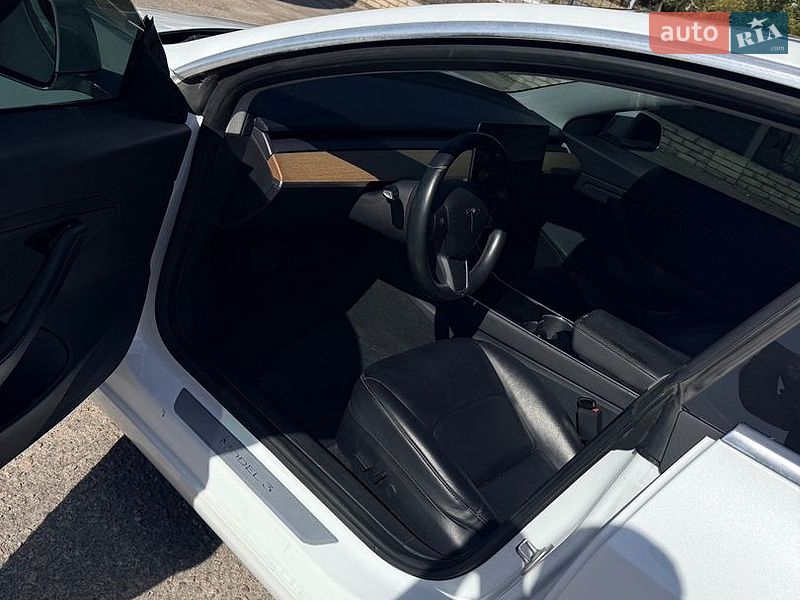 Седан Tesla Model 3 2018 в Запорожье
