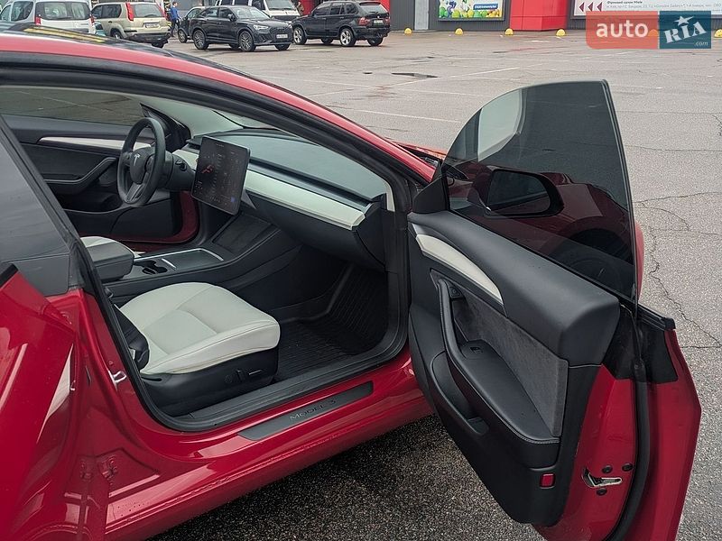 Седан Tesla Model 3 2023 в Києві фото 20 Седан Tesla Model 3 2023 в Києві
