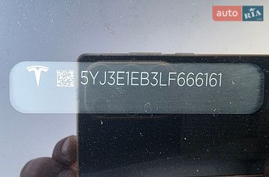 Седан Tesla Model 3 2020 в Дніпрі