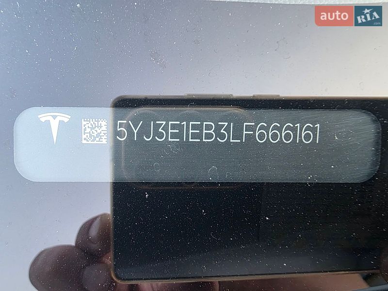 Седан Tesla Model 3 2020 в Дніпрі