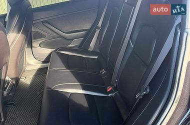 Седан Tesla Model 3 2018 в Ужгороде