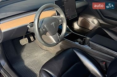 Седан Tesla Model 3 2018 в Ужгороде