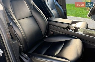 Седан Tesla Model 3 2018 в Ужгороде