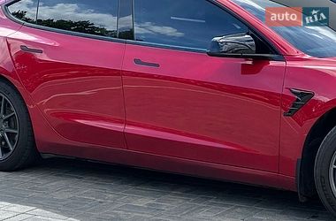 Седан Tesla Model 3 2022 в Луцке