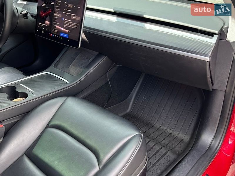 Седан Tesla Model 3 2022 в Луцке