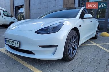 Седан Tesla Model 3 2022 в Житомирі