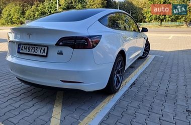 Седан Tesla Model 3 2022 в Житомирі