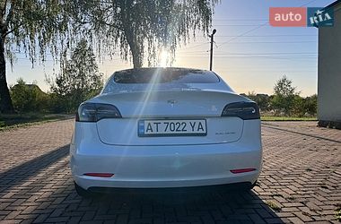 Седан Tesla Model 3 2022 в Ивано-Франковске