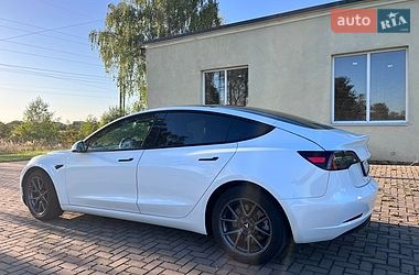 Седан Tesla Model 3 2022 в Ивано-Франковске