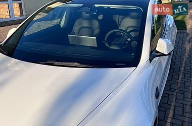 Седан Tesla Model 3 2022 в Ивано-Франковске