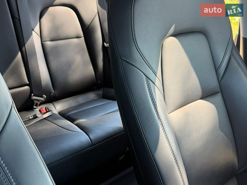 Седан Tesla Model 3 2022 в Ивано-Франковске