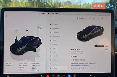 Седан Tesla Model 3 2022 в Ивано-Франковске