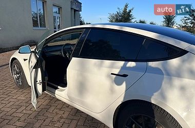 Седан Tesla Model 3 2022 в Ивано-Франковске