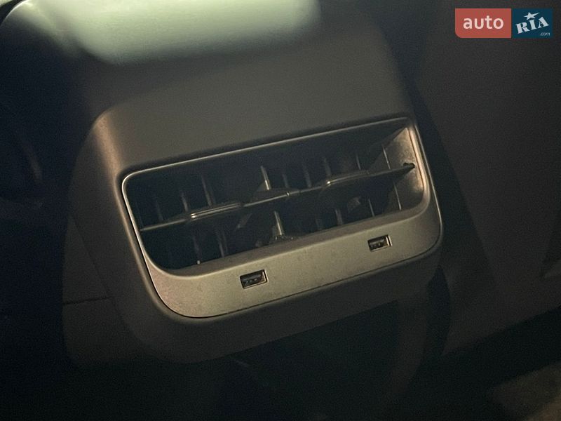 Седан Tesla Model 3 2020 в Одессе