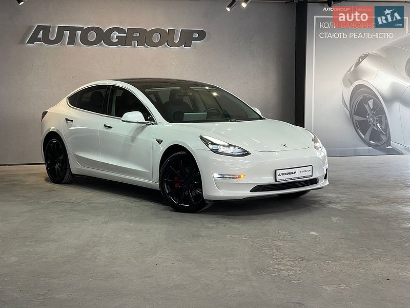 Седан Tesla Model 3 2020 в Одессе