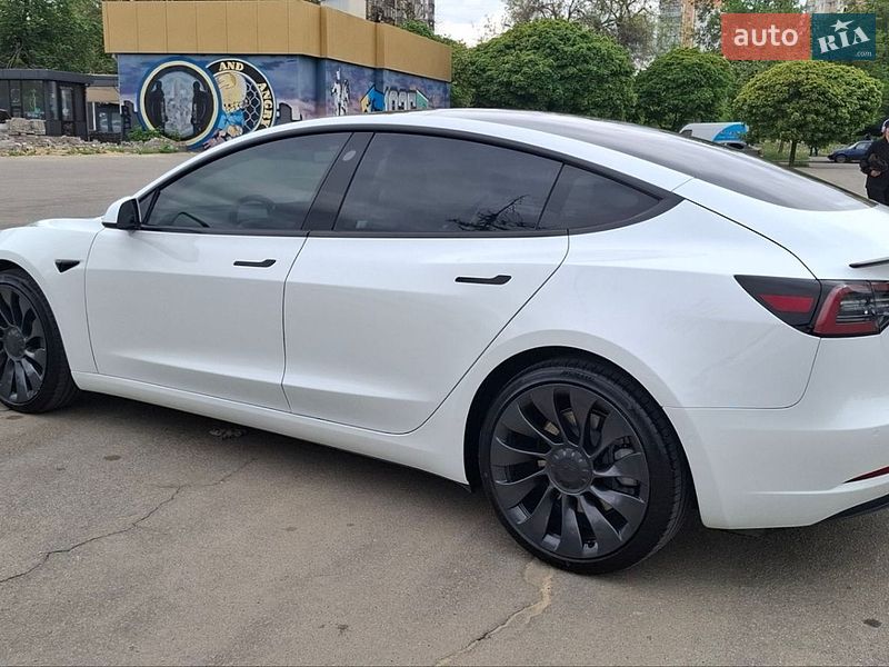Седан Tesla Model 3 2021 в Харькове