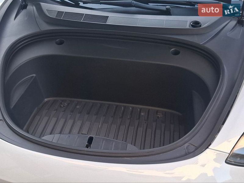 Седан Tesla Model 3 2021 в Харькове