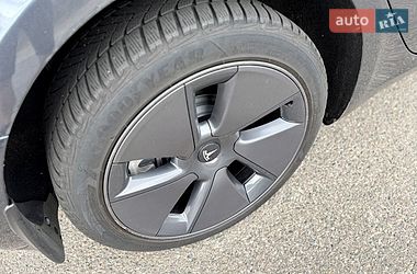 Седан Tesla Model 3 2021 в Киеве