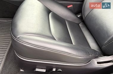 Седан Tesla Model 3 2021 в Киеве