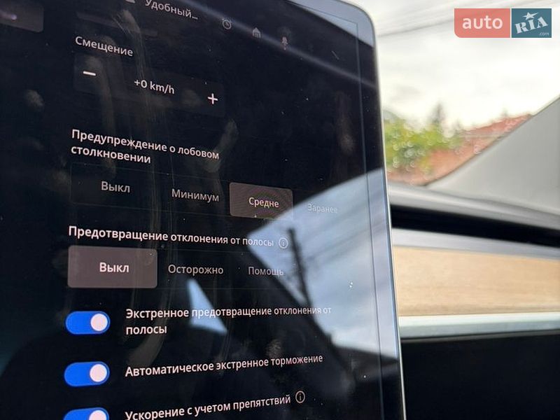 Седан Tesla Model 3 2021 в Киеве