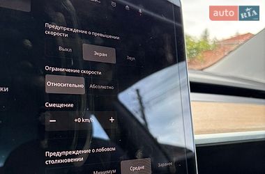 Седан Tesla Model 3 2021 в Киеве