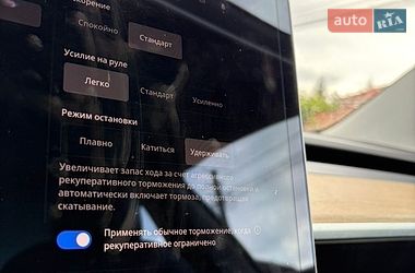 Седан Tesla Model 3 2021 в Киеве