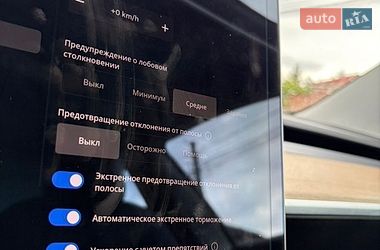 Седан Tesla Model 3 2021 в Киеве