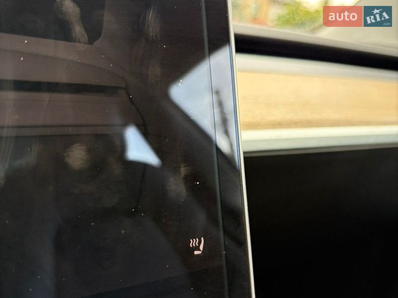 Седан Tesla Model 3 2021 в Киеве