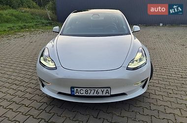Седан Tesla Model 3 2021 в Ківерцях