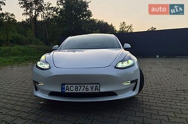 Седан Tesla Model 3 2021 в Ківерцях
