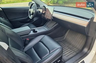 Седан Tesla Model 3 2021 в Ківерцях