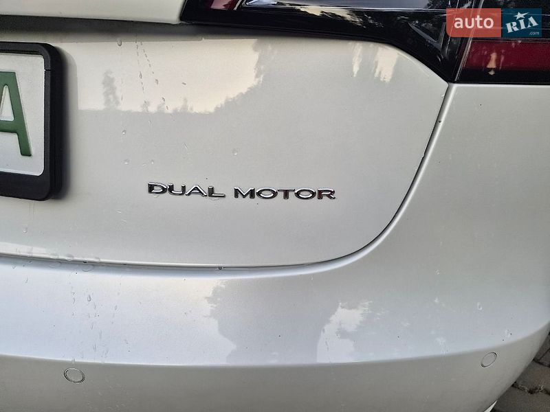 Седан Tesla Model 3 2021 в Ківерцях