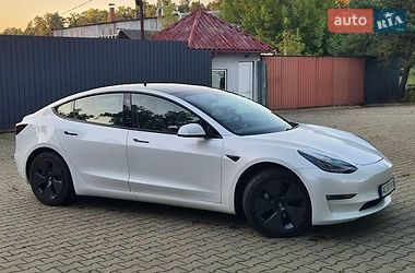 Седан Tesla Model 3 2021 в Ківерцях