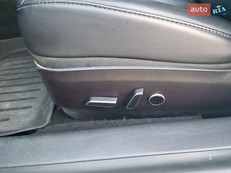 Седан Tesla Model 3 2021 в Ківерцях