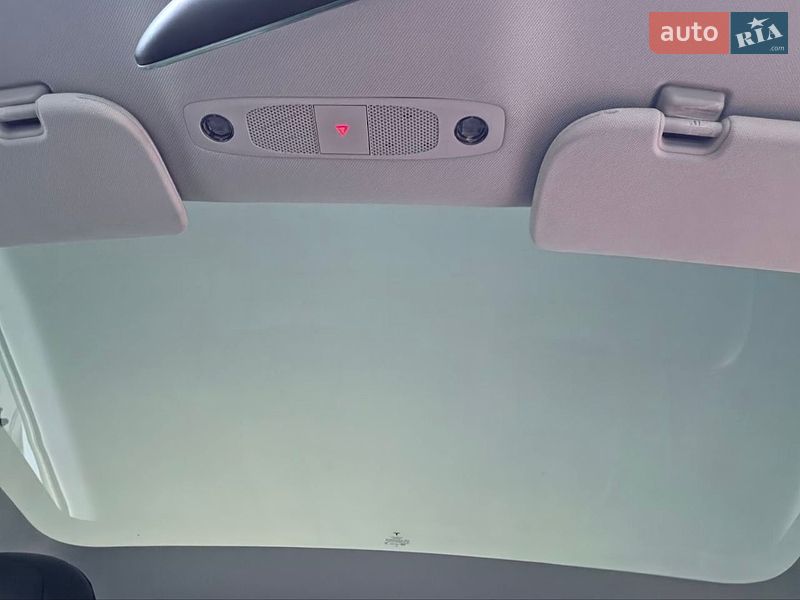 Седан Tesla Model 3 2021 в Ківерцях