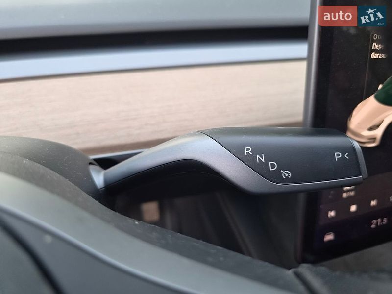 Седан Tesla Model 3 2021 в Ківерцях