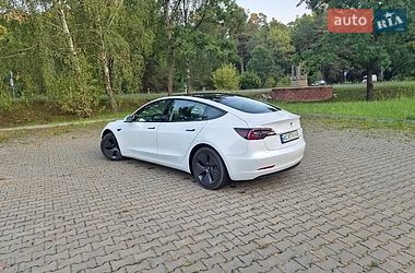 Седан Tesla Model 3 2021 в Ківерцях