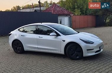 Седан Tesla Model 3 2021 в Ківерцях