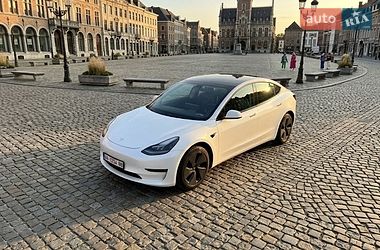 Седан Tesla Model 3 2021 в Ківерцях