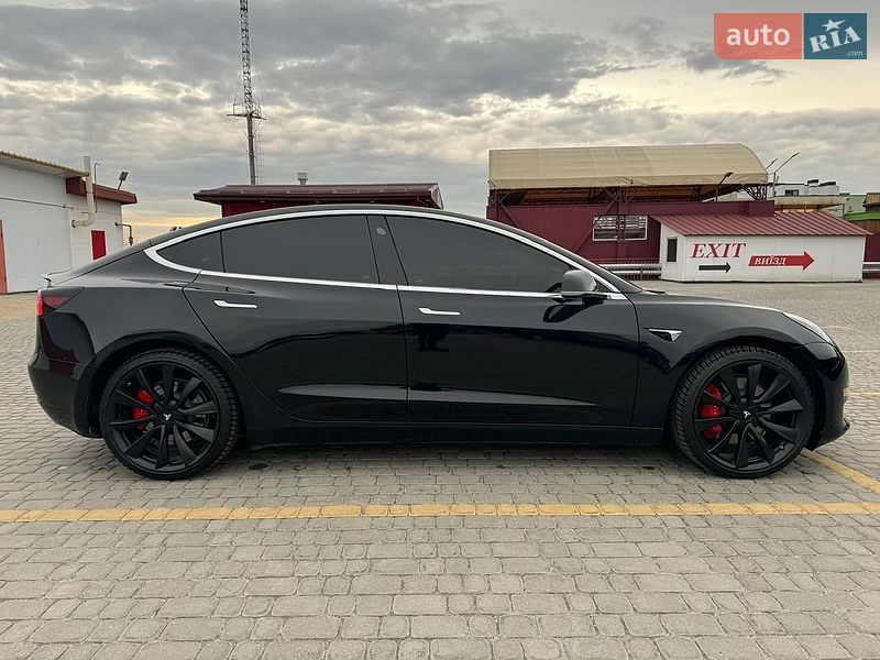 Tesla Model 3 2019