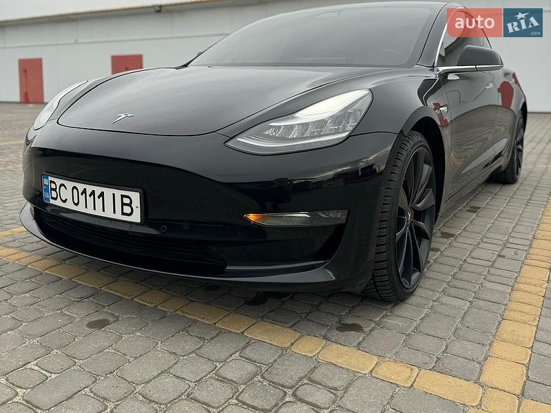 Седан Tesla Model 3 2019 в Києві