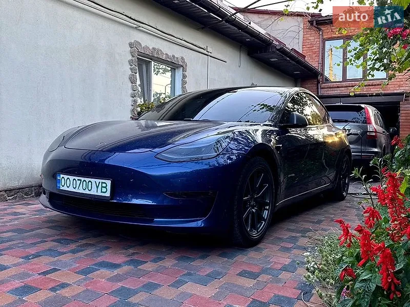Tesla Model 3 2020