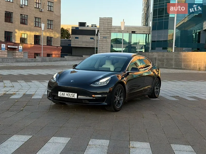 Tesla Model 3 2018