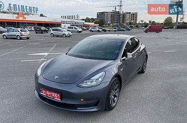 Седан Tesla Model 3 2020 в Ужгороде Седан Tesla Model 3 2020 в Ужгороде