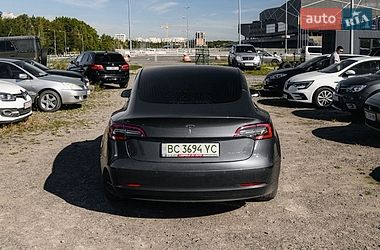 Седан Tesla Model 3 2020 в Львові