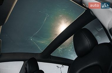 Седан Tesla Model 3 2020 в Львові