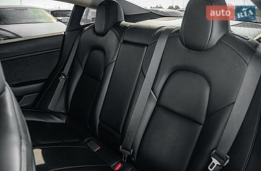 Седан Tesla Model 3 2020 в Львові