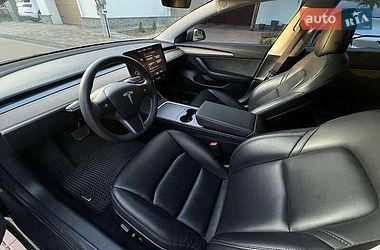 Седан Tesla Model 3 2022 в Киеве