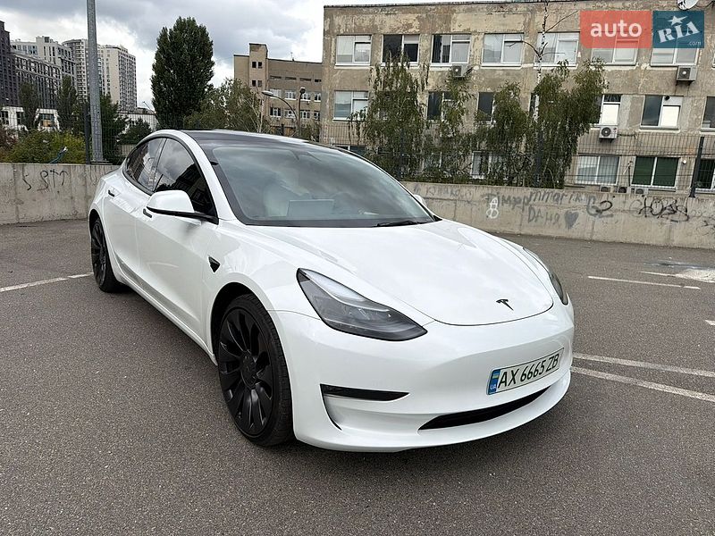 Tesla Model 3 2023