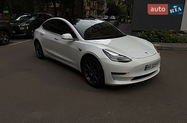 Седан Tesla Model 3 2019 в Києві